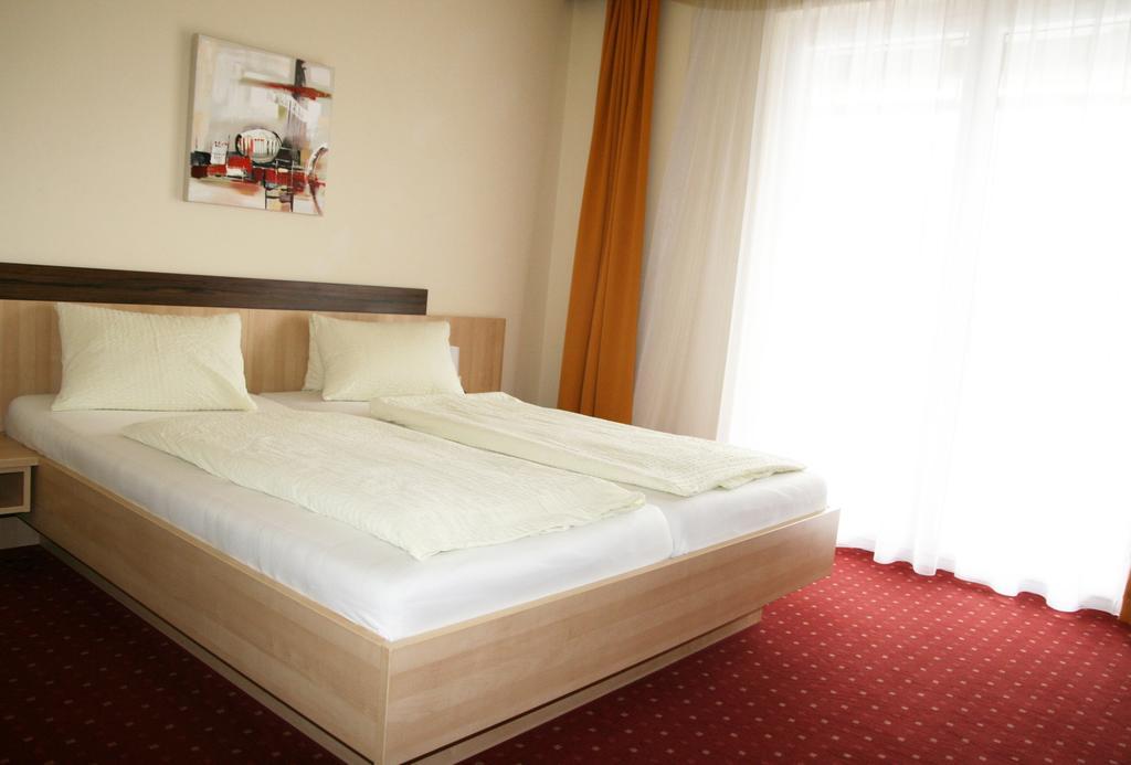Pension Pleikner Millstatt Ruang foto
