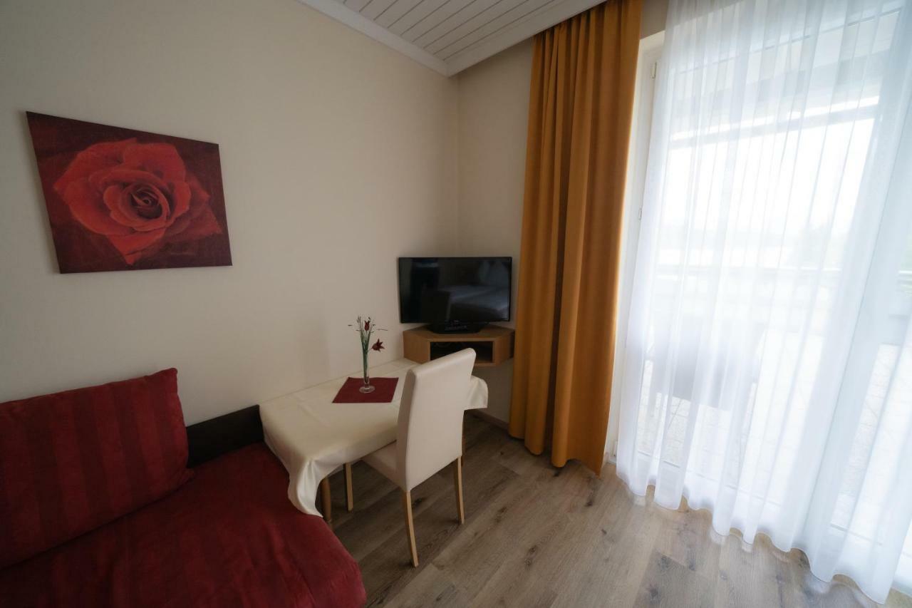 Pension Pleikner Millstatt Bagian luar foto